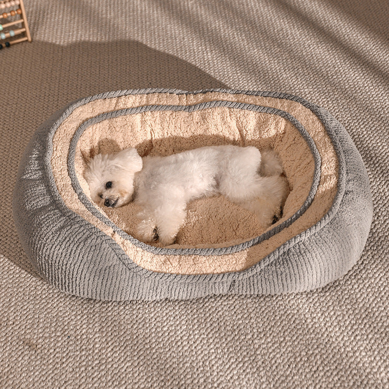 SnugNest™ – All-Season Bed for Small & Medium Dogs Treat your pup to year-round comfort with the SnugNest™ All-Season Dog Bed – specially designed for small and medium-sized dogs who love to relax in style. ️ 4-Season Versatility: Breathable for summer, w