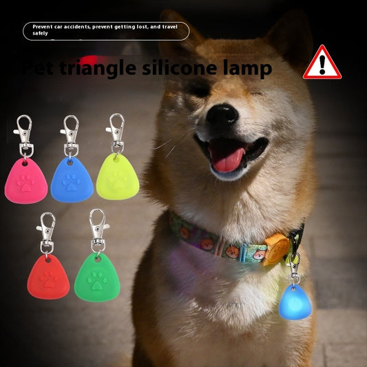 Luminous Pet Charm Product information: Pattern: Monochrome Color: single bag, card packaging Specifications: red, pink, blue, green, yellow Material: Silicone Applicable holiday: Halloween/Ghost Festival, Christmas, Carnival, other festivals Suitable sea