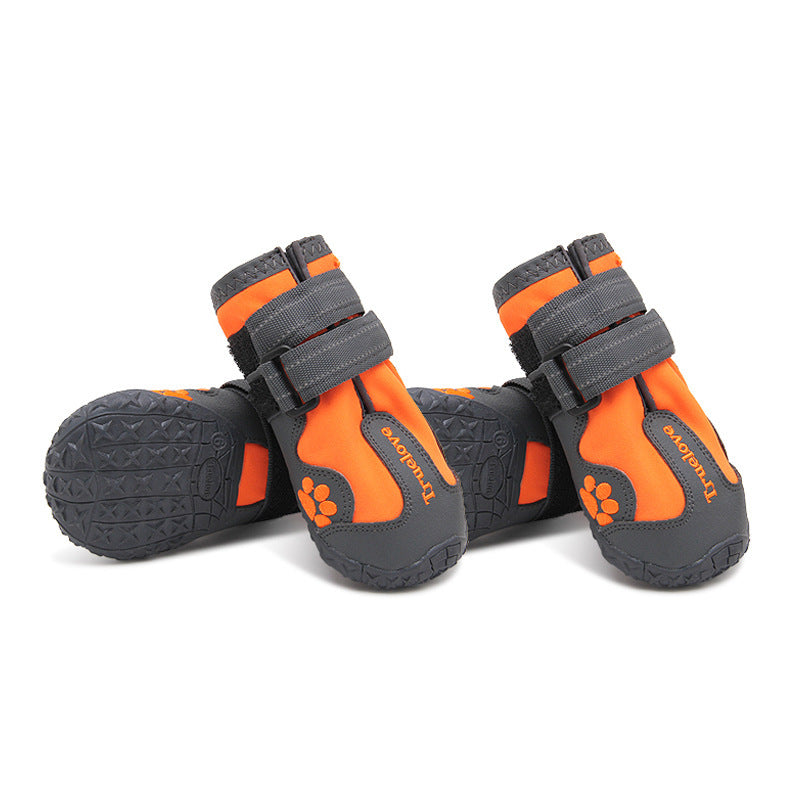 PawGrip™ Big Dog Boots Overview： Double velcro closure, p reventing dogs from dropping shoes. Freely adjust, e asy to put on and take off. Waterproof and luminous. Specifications: size long width 1 number 5.8 CM 3.5 CM 2 number 6.0 CM 4.0 CM 3 number 6.2