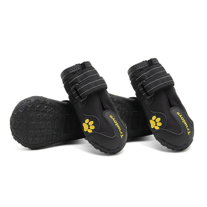 PawGrip™ Big Dog Boots Overview： Double velcro closure, p reventing dogs from dropping shoes. Freely adjust, e asy to put on and take off. Waterproof and luminous. Specifications: size long width 1 number 5.8 CM 3.5 CM 2 number 6.0 CM 4.0 CM 3 number 6.2