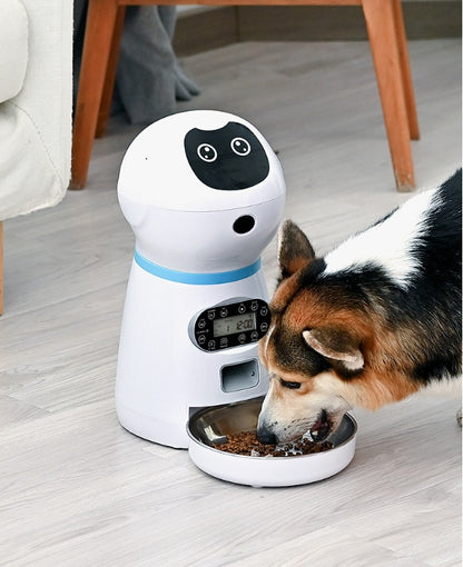 Paw® Feeder ●Grain storage barrel: Removable grain barrel, easy to clean ●Applicable food: 5mm-12mm dry food Manual feeding: single feeding once, about 5g each time ●Automatic feeding: maximum 4 meals per day, maximum 39 servings per meal, approximately 5