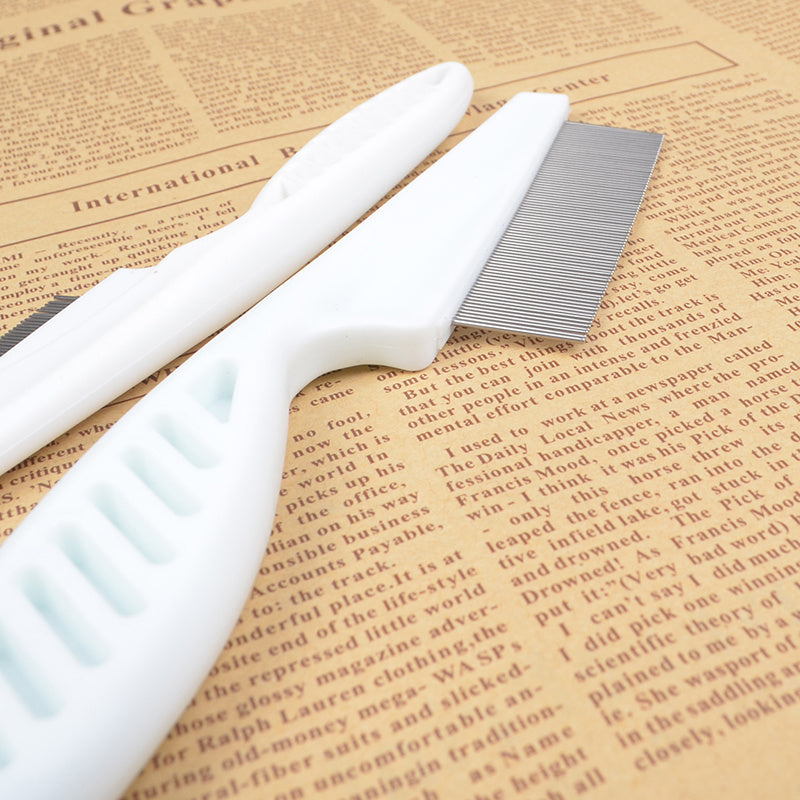 FleaFine™ Pet Comb Product Name: With handle in addition to flea comb Product color: white Product specifications: small (full length 14CM width 3CM) needle row (long 5CM needle length 1CM) Large (full length 18CM wide 4.5CM) needle row (length 6.5CM need