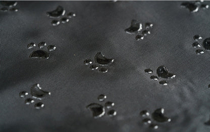 FurCanvas™ Sleep Pad Product information: Material: cloth Product Category: Pet Nest Fabric: Printed canvas / Oxford cloth Thickness: Approximately 3.3cm thick Liner: high resilience sponge Size information: size： Specifications: 50*40cm (0.25kg), 70*50cm