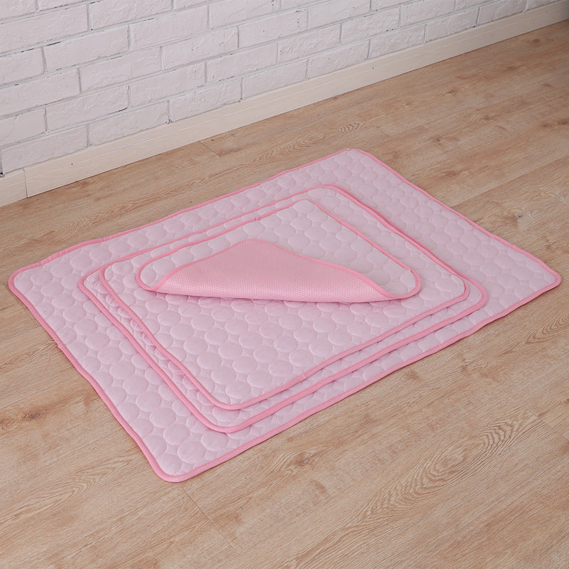 ChillPaw™ Cooling Pad Overview: 1. This mat can train dogs to learn to positioned defecation 2. Adopting the high-quality material, it can absorb the urine quickly, not easy to leak back. 3. Anti slid bottom can prevent the dogs from moving the pad becaus