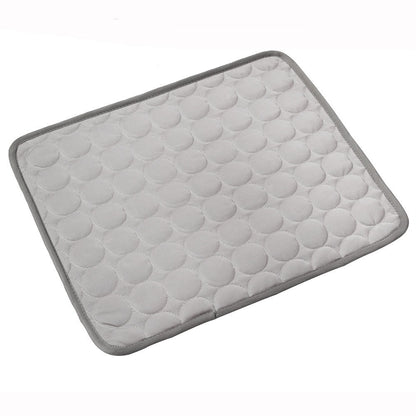 ChillPaw™ Cooling Pad Overview: 1. This mat can train dogs to learn to positioned defecation 2. Adopting the high-quality material, it can absorb the urine quickly, not easy to leak back. 3. Anti slid bottom can prevent the dogs from moving the pad becaus