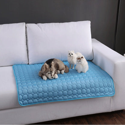 ChillPaw™ Cooling Pad Overview: 1. This mat can train dogs to learn to positioned defecation 2. Adopting the high-quality material, it can absorb the urine quickly, not easy to leak back. 3. Anti slid bottom can prevent the dogs from moving the pad becaus