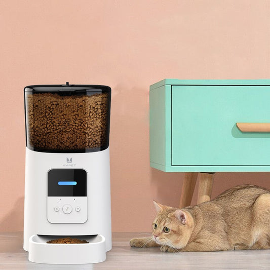 PawSmart Auto Feeder Applicable objects: Dogs and cats Removable: Removable Product weight: 1.9KG Color: transparent white, diamond black After-sales service: Three guarantees in store Fastest shipping time: 1-3 days Note: Black and white Luxury model wit
