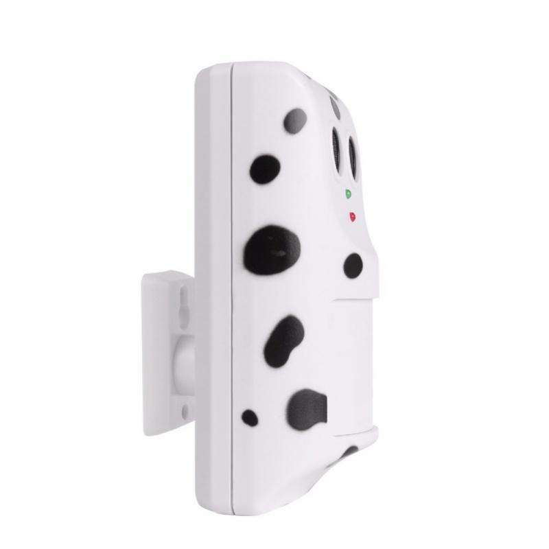 Smart Bark Stopper Train smarter. Bark less. Live quieter. Why This Device is a Must-Have: ✅ Smart Bark Detection – No False Alarms This device is designed to activate only after 3 consecutive barks, which helps filter out false triggers caused by occasio