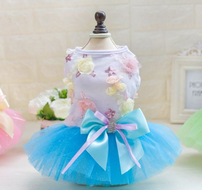 PawTutu™ – Summer Princess Dress for Small Dogs Let your furry fashionista shine in the PawTutu™ Princess Dog Dress – the perfect spring and summer outfit for small dogs who love attention and elegance. Adorable Design: Features a soft mesh tutu skirt and
