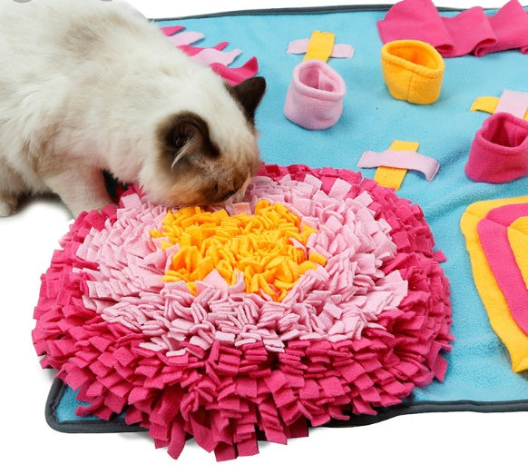 Interactive Puzzle Pet Sniffing Pad Blanket Smelling Traning Toy Overview : 1. Soft fleece upper with anti-slip bottom. 2. Machine Washable. 3. Pet expert says: 10 mins snuffle = 1 hour running. 4. Release Extra energy and keep your pet calm down. 5. Good