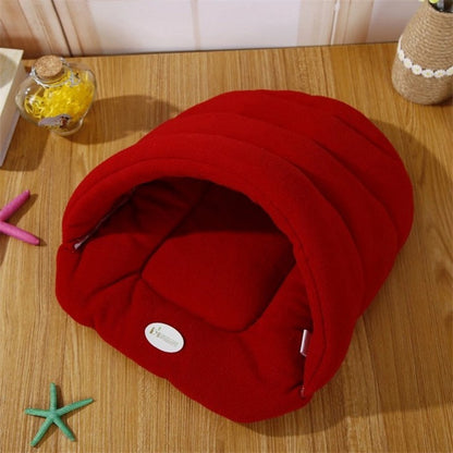 CleanNest™ – Removable & Washable Pet Kennel Give your furry friend the perfect combination of comfort, cleanliness, and convenience with the CleanNest™ Removable & Washable Pet Kennel. ️ Ultra-Comfortable Design: Soft, padded interior provides a cozy ret