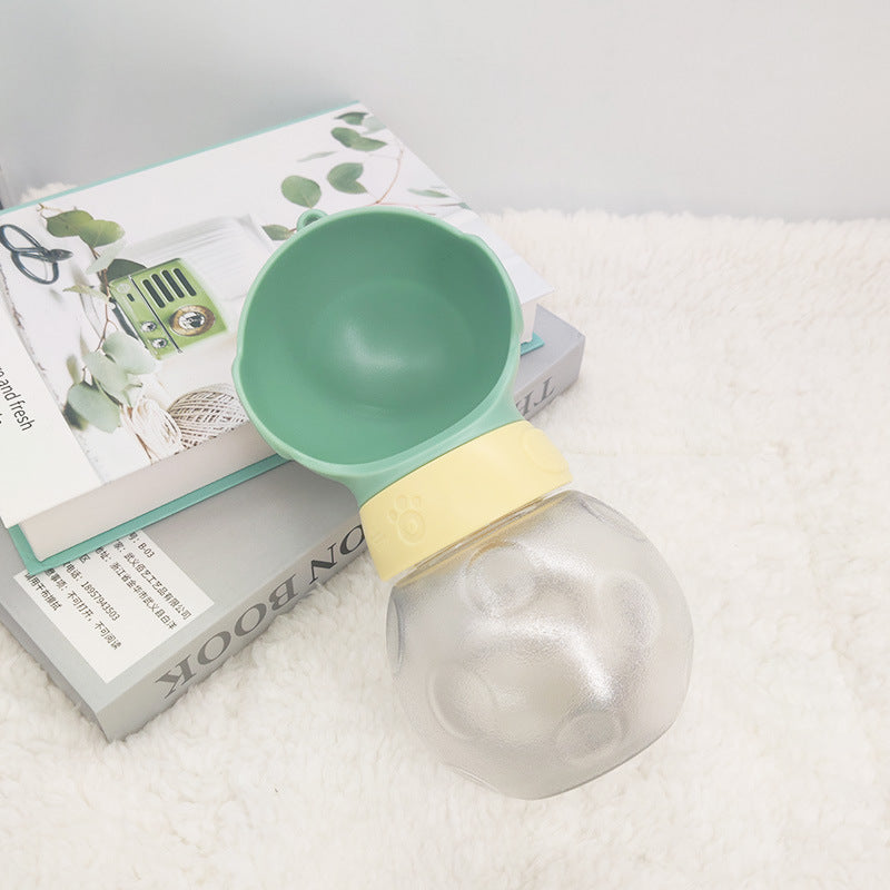 HydroPaw On-the-Go Cup Overview: 1.【Perfect For Small Pets】It can ensure that dogs drink water safely, and it is also suitable for cats, rabbits or other small pets, which perfectly solves the safety problem of drinking water outside. 2.【Portable Dog Wate