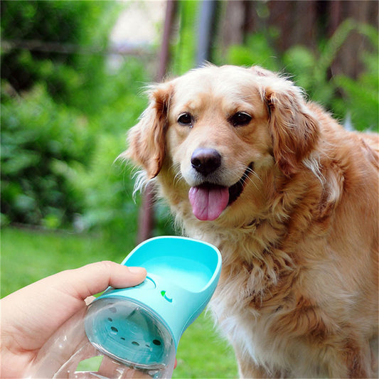 PetEasy Bottle Overview : - Made of environmental-friendly material. - Anti-bacterial material, safe, and healthy. - One-touch waterproof button, easy to use. - Food grade plastic material, very durable. - Lightweight bottle, you can take it outside easil