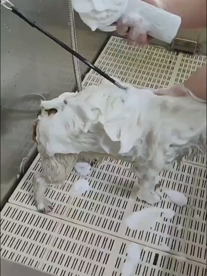 FoamPaws Electric Bath Brush Overview: MATERIAL: The dog bath brush is made of silicone, which has the advantages of high-temperature resistance, easy cleaning, and quick drying. Our pet bath brush gives you and your dog or cat a good interaction to massa